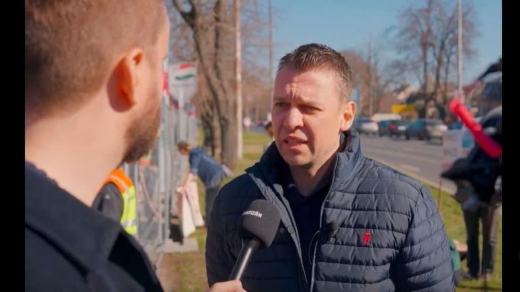 Menczer Tamas Es Gulyas Marton Partizan Ukran Penzszallito Auto Ukran Arany Konvoj