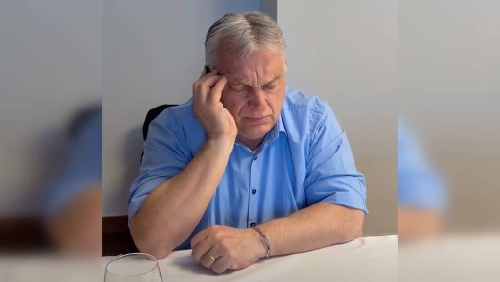 Orban Viktor Telefonal