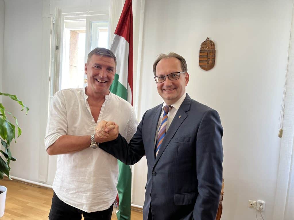 Hoppal Peter Szavazat Vasarlas Etellel Botrany
