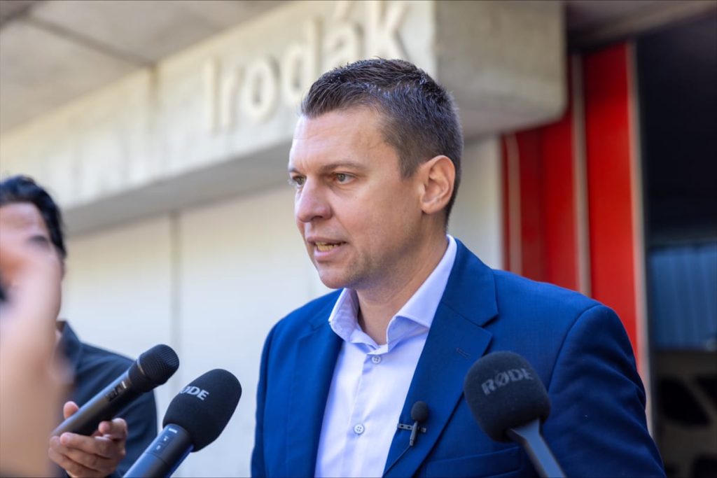Menczer Tamas Fidesz Mandatum Visszaadas Oka