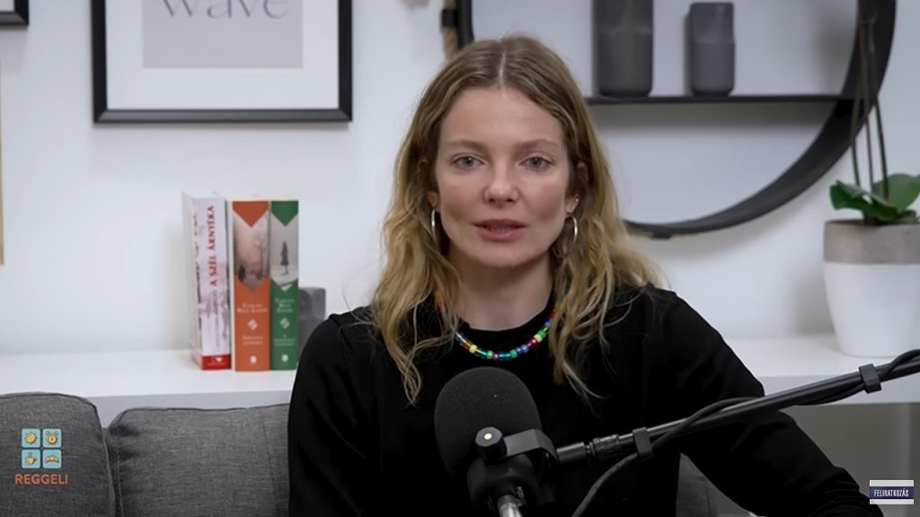 Mihalik Eniko Karrierje Meztelenseg Lesifotok