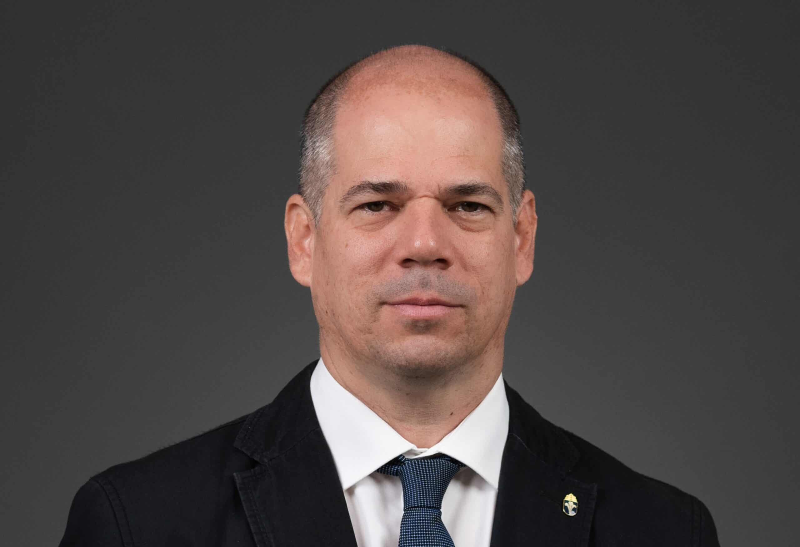 nagy gabor fougyeszseg gundal kemugy