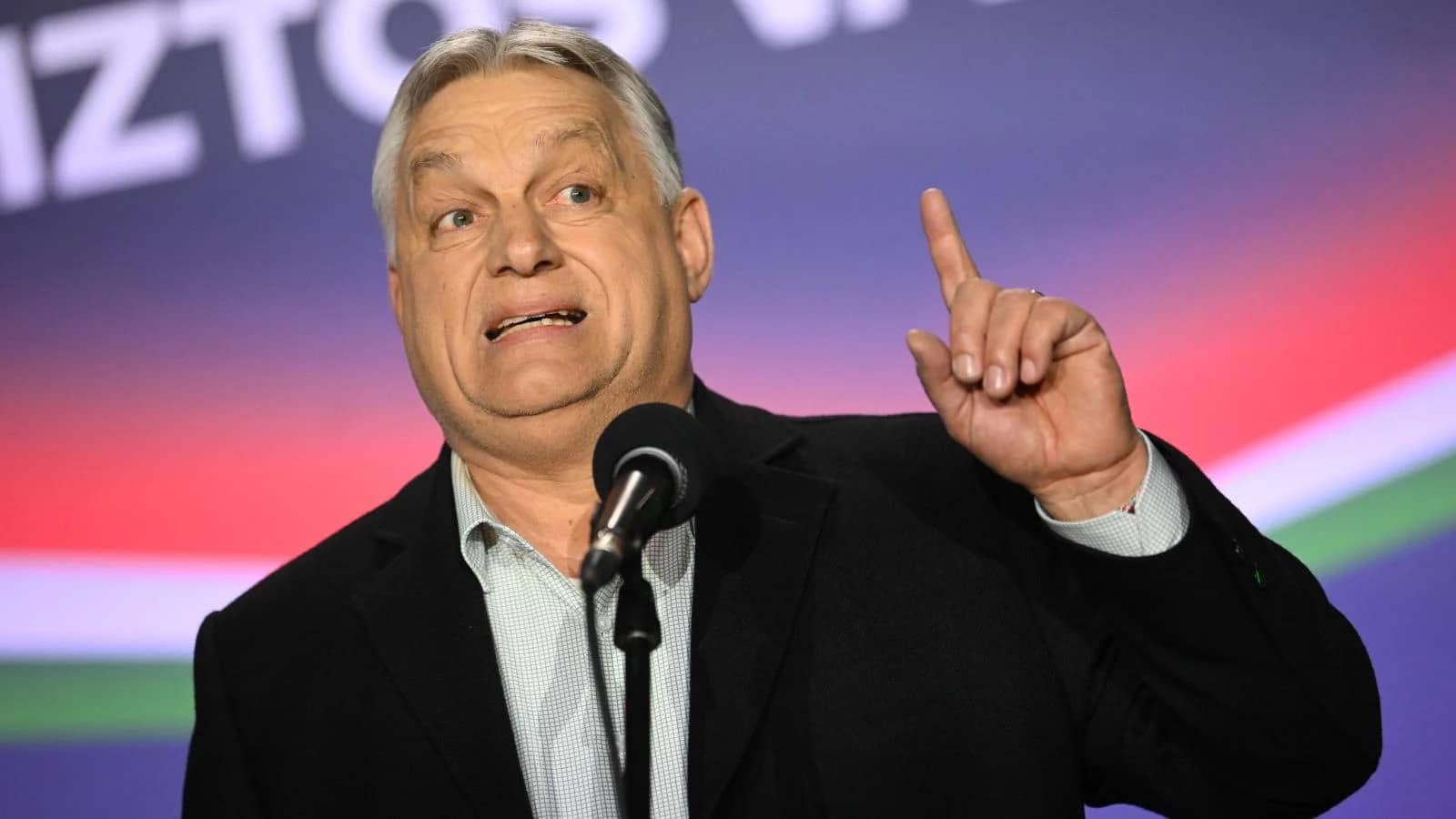 orban-viktor-kampany-elemzok-kemugy-titkosszolgalat-gundalf