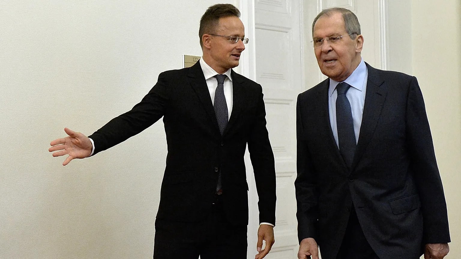 Szijjarto-Peter-Lavrov-Kiszivargott-Beszelgetes-Ukran-Kulugy-Reagalt