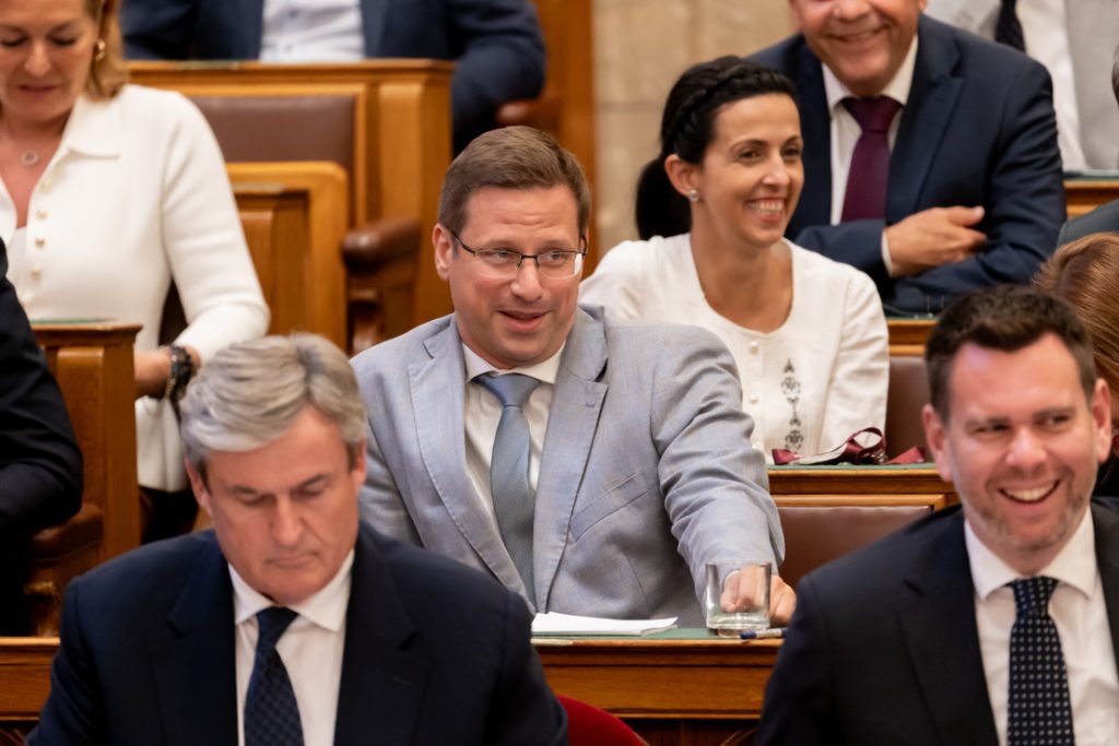 Gulyas Gergely Parlamenti Vita