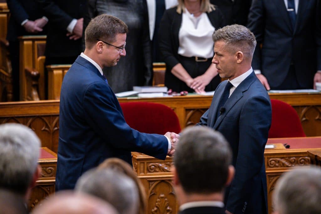 Gulyas Gergely Sukosdi Gyerekek Parlament Mosolyog