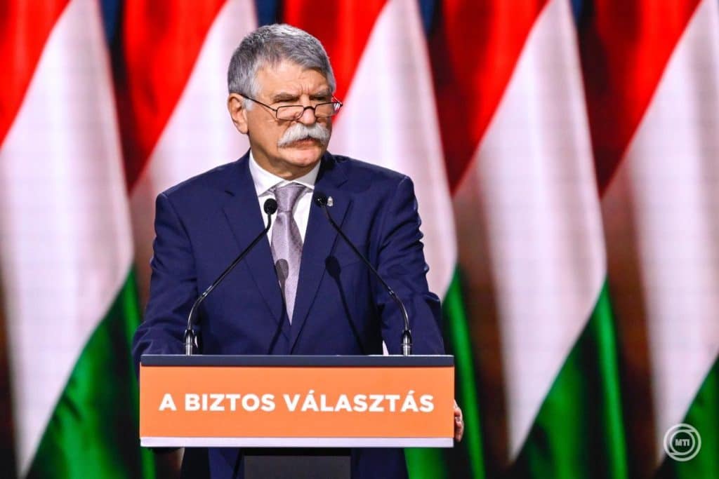 Kormany.hu Tisza Part Kover Laszlo