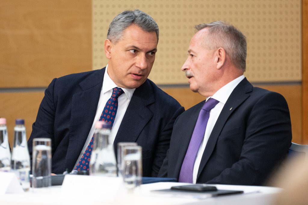 Lazar Janos Onkormanyzatok Tobbszazmillio Elengedes