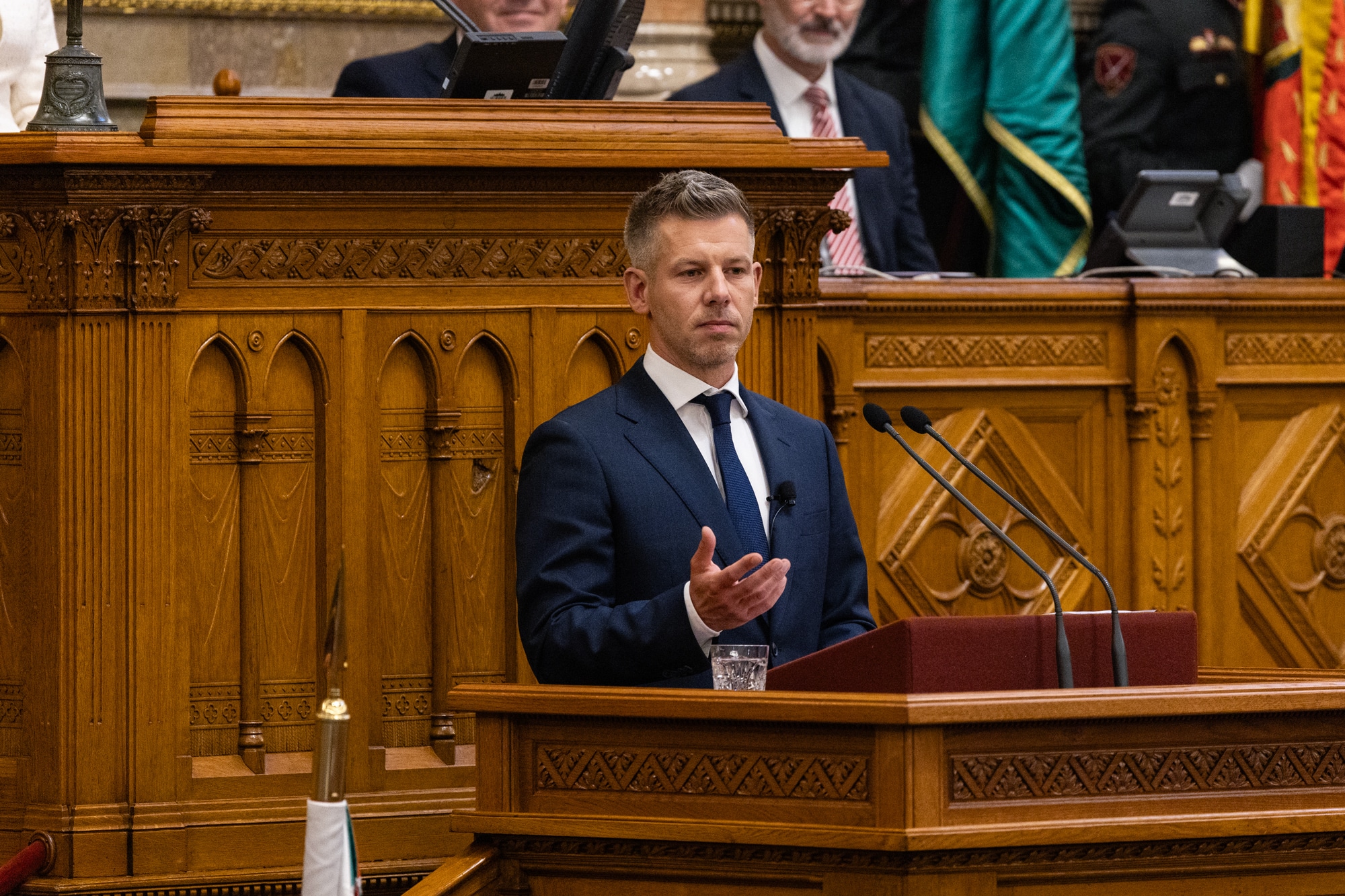 Magyar Peter Nav Kotelezettsegvallalasi Tilalom