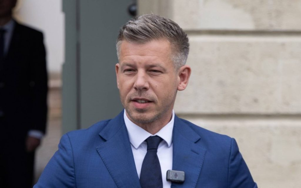Magyar Peter Tv2 Tenyek Megszunes Reagalas