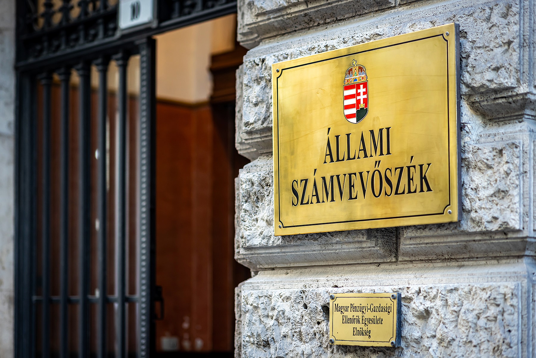 Mnb Botrany Allami Szamvevoszek Nyomozas
