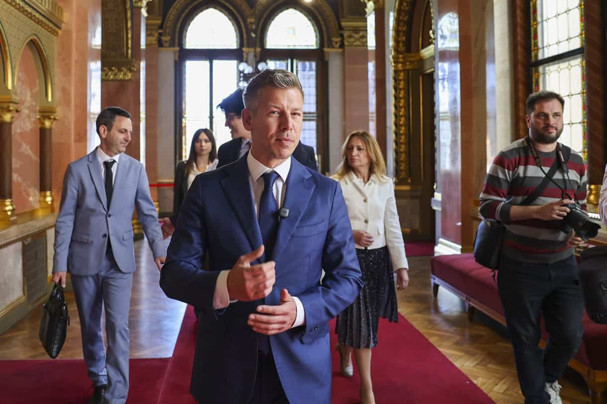 Orszaggyules Megalakulasa Magyar Peter Tisza Part Eskutetel Orszaghaz