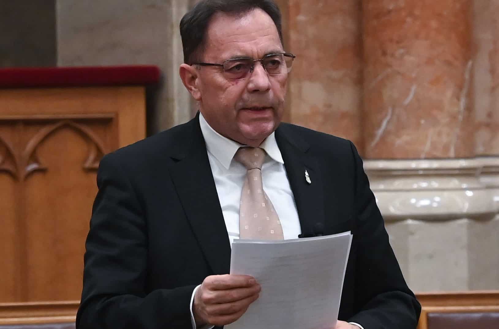 pocs-janos-ruszin-szendi-bocsanatkeres-per