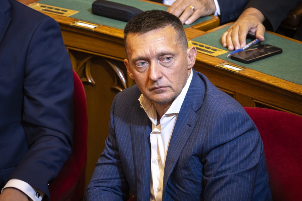 Rogan Antal Metro M1 Kisfoldalatti Foto