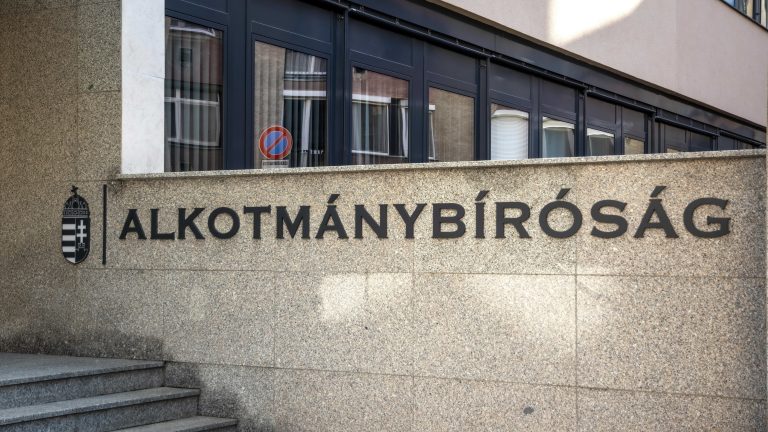 00 Alkotmanybirosag