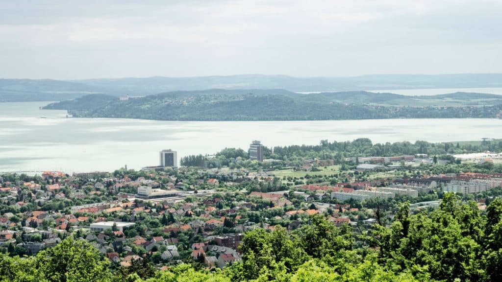 Elado Ujepitesu Lakas Balatonfureden Anna Lakoliget