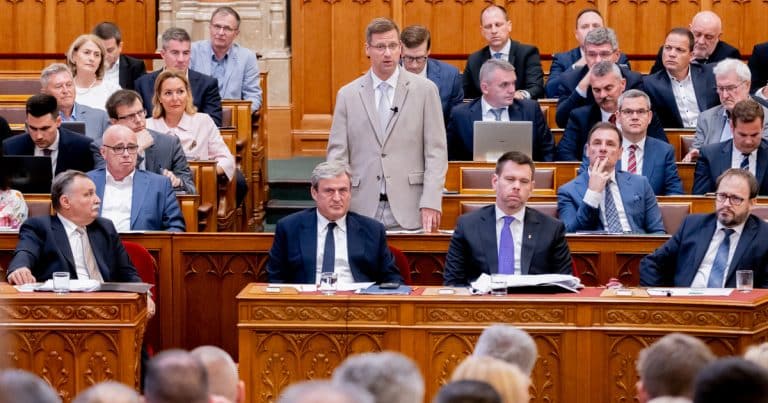Fidesz-Tisztitotuz-Muvelet-Reakciok-Magyar-Peter-2026