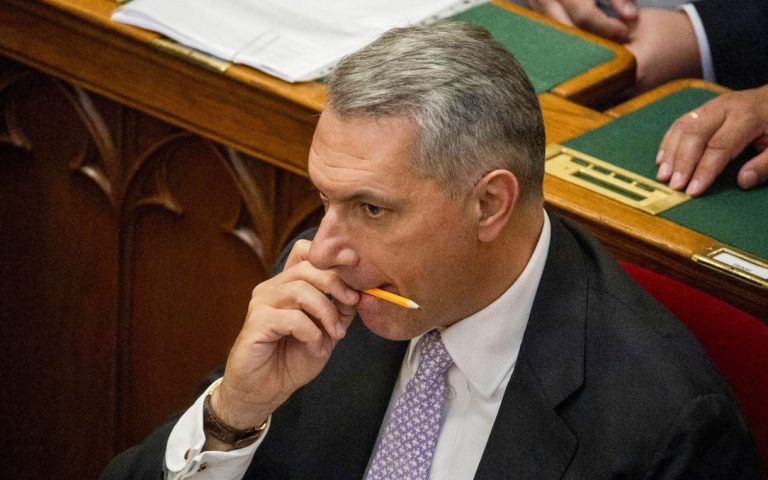 Lazar-Janos-Szijjarto-Peter-Hianyzas-Parlament-2026