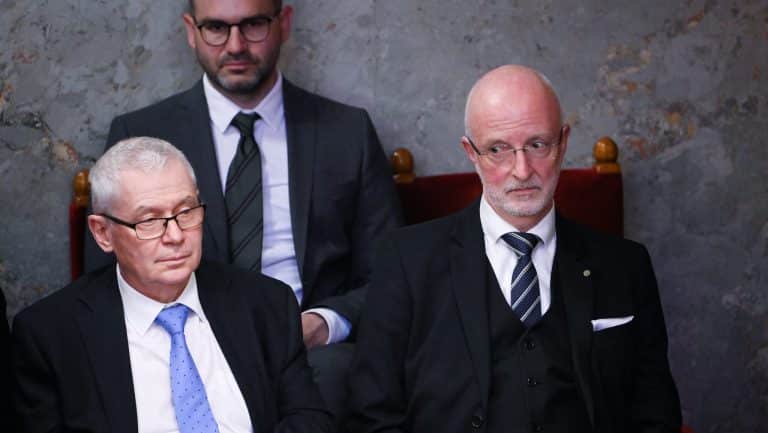 Magyar Peter Alkotmanymodositas Tisztito Tuz Polt Peter Eltavolitasa