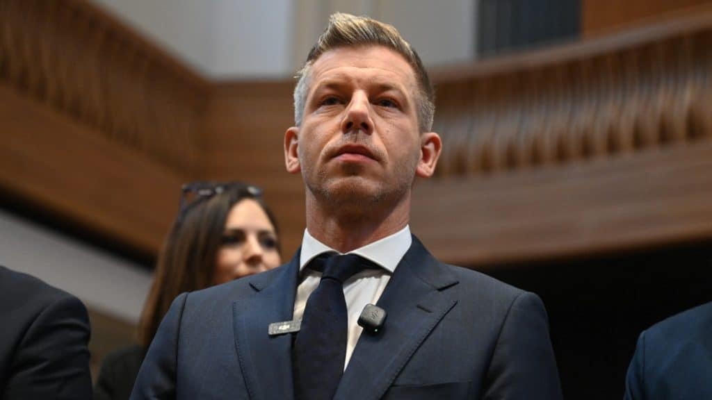 Magyar-Peter-Reakcio-Obudai-Korrupcios-Botrany-Letartoztatas-2026