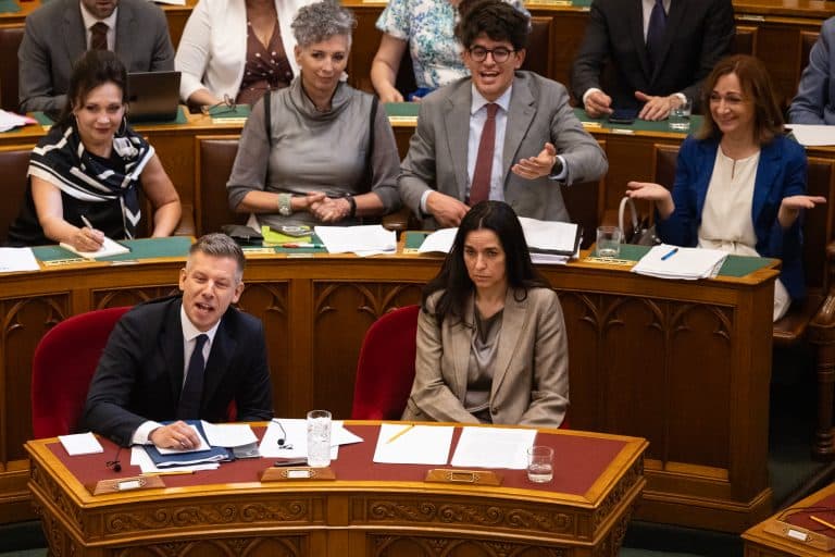 Magyar-Peter-Sulyok-Tamas-Novak-Katalin-Juttatas-Megvonas-2026