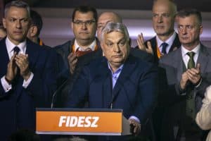 Orban Viktor Bukas Fidesz Zavecz Kozvelemeny Kutatas Tisza Elonye Magyar Peter