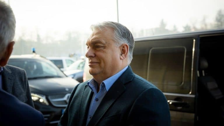 Orban Viktor Ukran Arany Konvoj Penzszallito Hallgatas