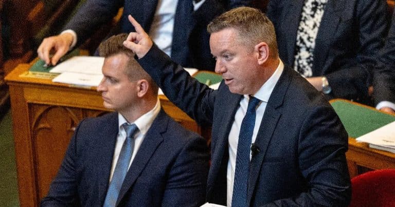 Posfai-Gabor-Nni-Nvsz-Vezetovaltas-Rendorseg-2026