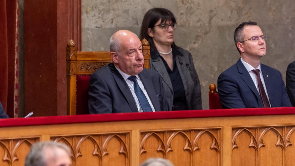 Sulyok-Tamas-Unios-Forrasok-Alkotmanymodositas-Levaltas