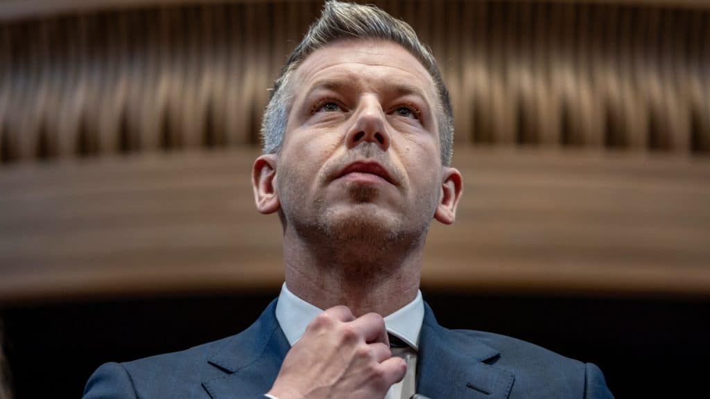 Tisza-Part-Fidesz-Kekvak-Megszuntetese-Millios-Fizetesek-2026