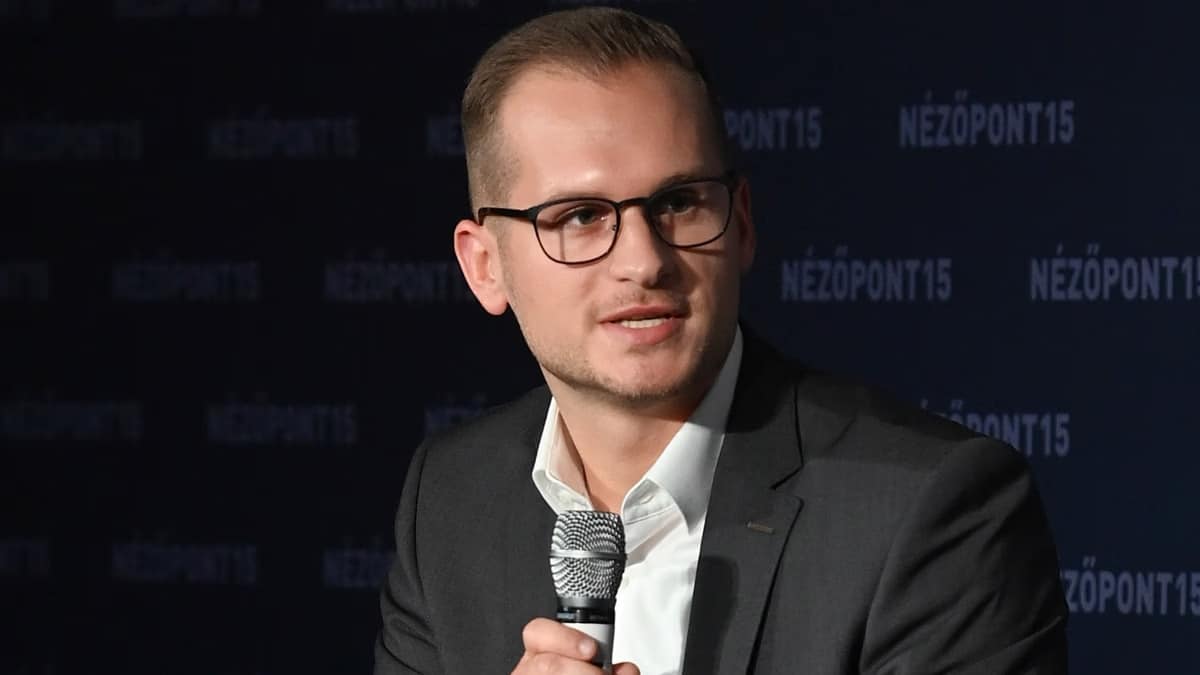 deak-daniel-bohar-daniel-megafon-fidesz-nyilvanossag-beismeres