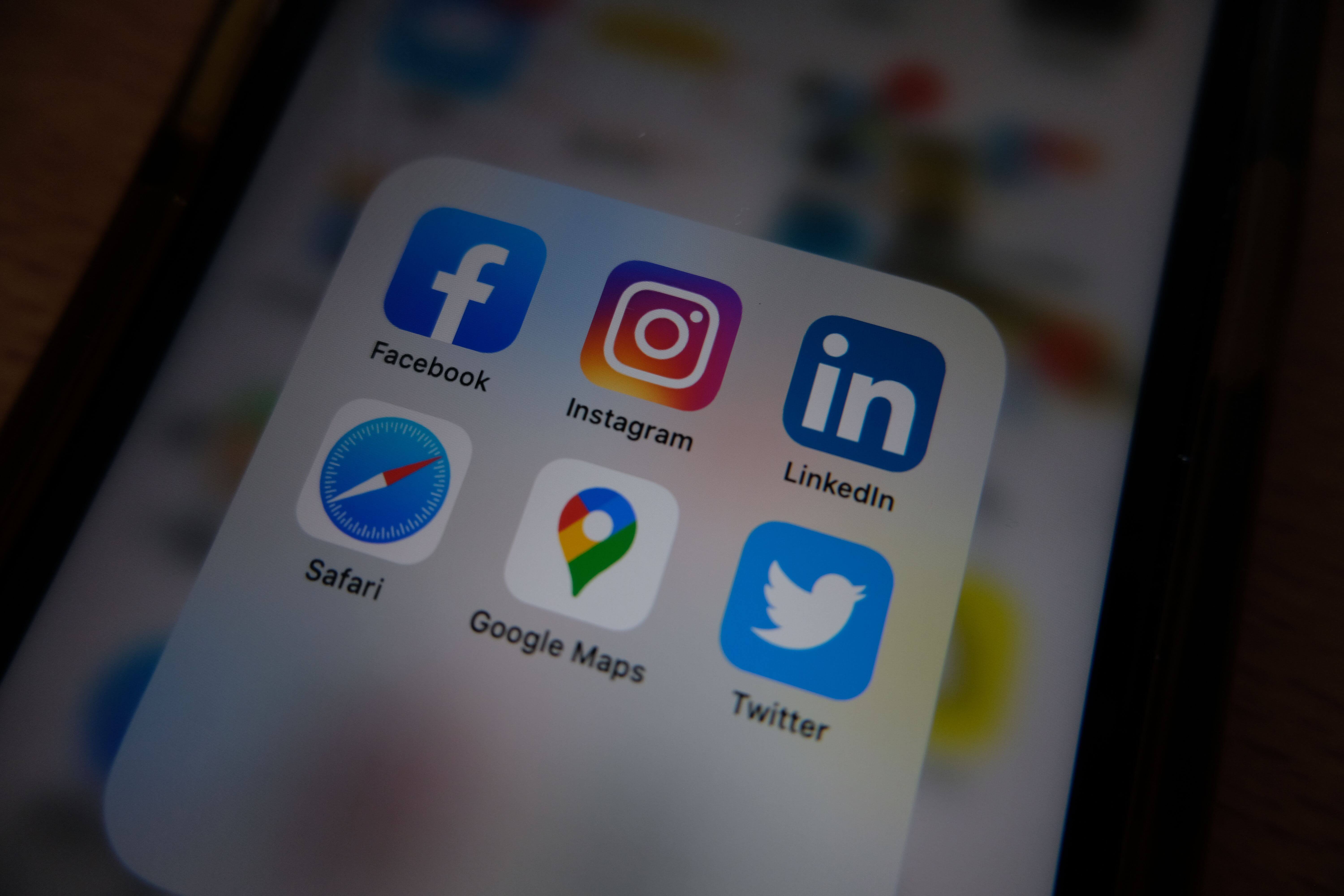 facebook hirdetesek kezelese instagram kiszervezett marketing online marketing