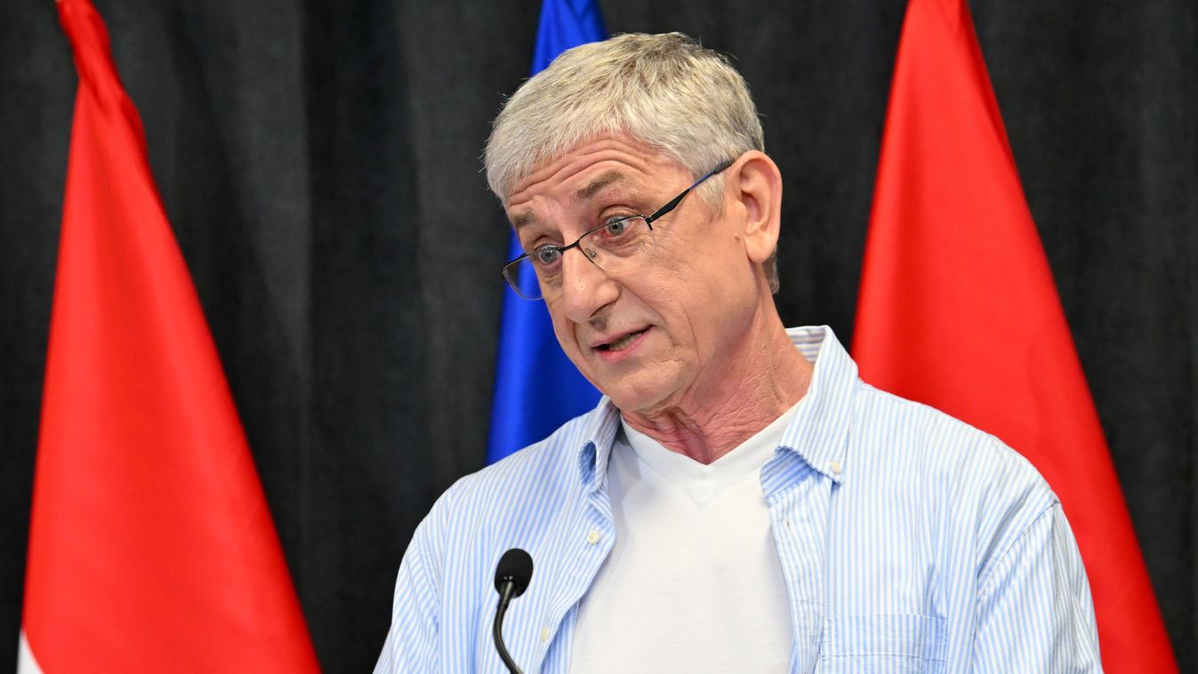 Gyurcsány Ferenc új barátnője társaságában a palotási halfesztiválon