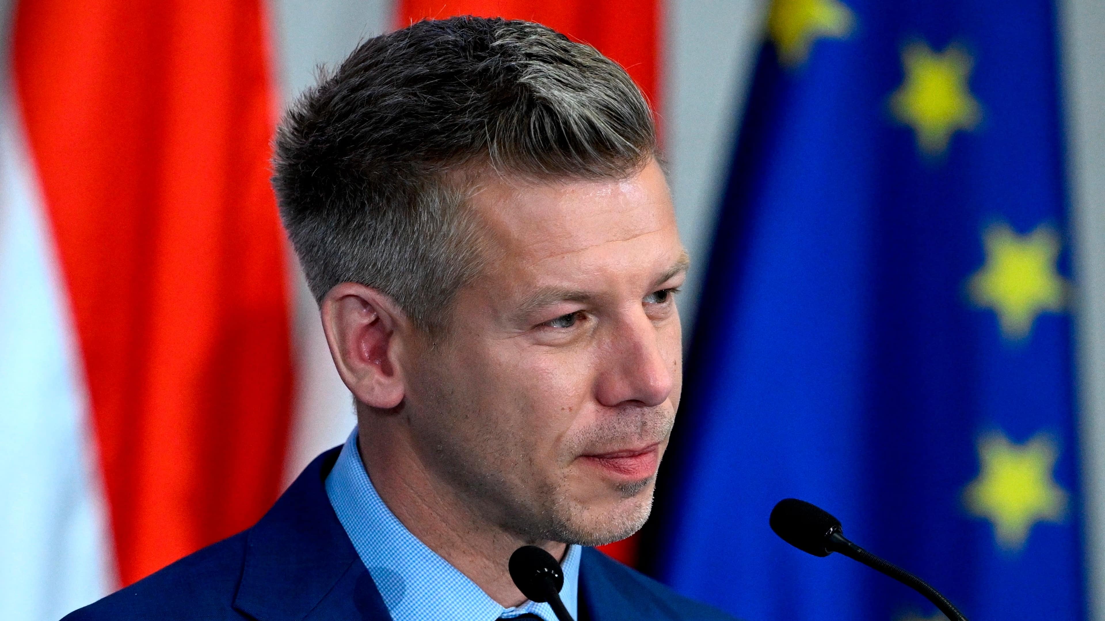 magyar-peter-ader-janos-per-kulfoldi-utazas-kozpenz