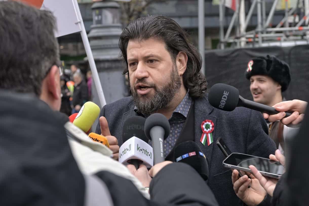 Puzsér Róbert Gulyás Gergelyről írt a frakcióvezető lemondása után