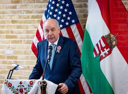 sulyok-tamas-magyar-peter-amerikai-ut-falcon-reakcio