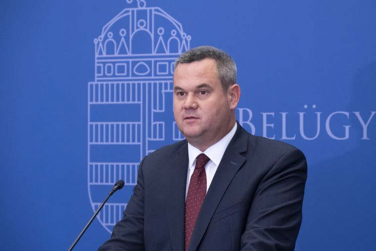 Kiszivárgott Takács Péter durva hangvételű belső e-mailje, amely előkészítette a MOK elleni fellépést