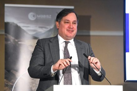 Magyar Péter megelégelte, azonnali hatállyal kirúgta Nagy Márton – Kármán András veszi át a helyét