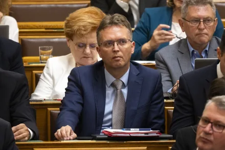 Kíméletlenül megalázták Hankó Balázst a parlamentben – ezért vonult ki a teljes Fidesz a parlamentből – Videó