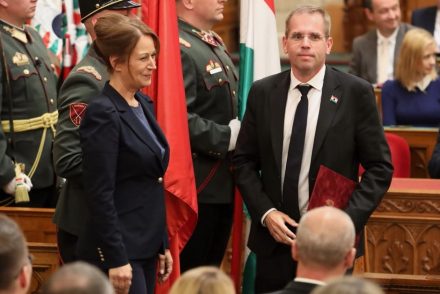 Közneveléstől a Médiatanácsig: újabb rendkívüli parlamenti ülést kér Ruff Bálint