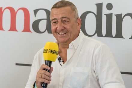 Bayer Zsolt lázadásra szólítása az NKA-nyomozás után – a Julius Caesar felől a kihagyás is mozgósít