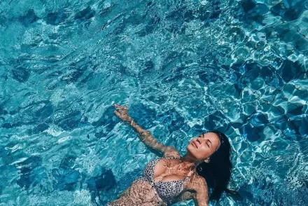 Miért a fehér bikinis kép kapta a legtöbb bókot? Nádai Anikó új Instagram-posztja