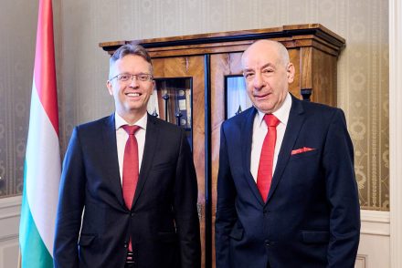 Miért nem függesztették fel a mentelmi jogát? Hankó Balázs erre építi a védekezését