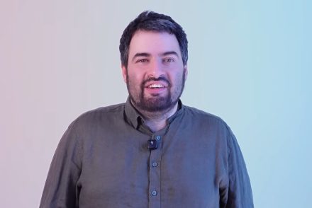 Kisnyugdíjasoknak spórolás, fesztiválokon fényshow? Jámbor András ezt kifogásolja