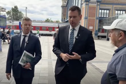 Leköpték Magyar Pétert a Nyugatinál – a Network szerint a kamera írta át a támadást