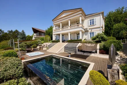 3 milliárdos luxusvillát ad el Czafik Zsolt NER-lovag: így próbálja megmenteni jacuzzibirodalmát a válságtól