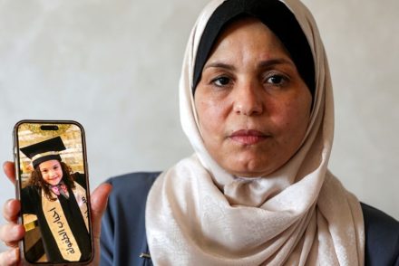 Több mint 2 év tagadás után vallotta be az izraeli hadsereg: katonáik lőtték szitává az 5 éves Hind Rajab menekülő autóját és a mentésére küldött mentőt