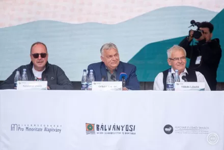 Orbán Viktor tusványosi beszéde: „Nem önkritika helye van most, nem hibáztunk” – A Dr. Strangelove haditermében is a térkép volt az úr