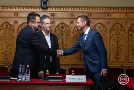 A Tisza kikosarazta Schiffer Andrást, „Orbán Viktor melletti hite” döntötte el, hogy Sonnevend Pált választotta a biztosság alkotmánybírói jelölésre