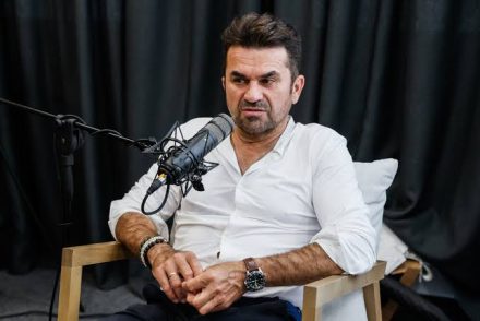Csőre Gábor évek után kimondta, miért szakított a Vígszínházzal – az Eszenyi-ügy nála is átlépett egy határt